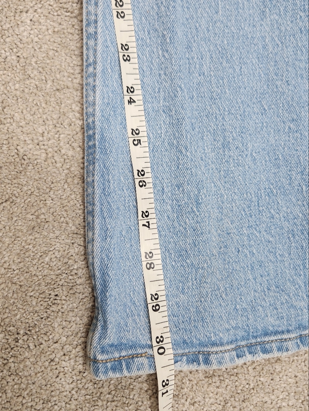 Levi's 70s Flare High Waisted Light Wash Denim Jeans Size 28W Fits Medium Large - Picture 13 of 16